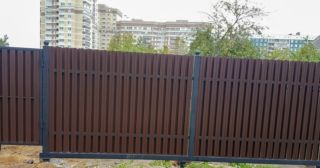 Купить распашные ворота из штакетника Костомукша, цена от 2782 руб.