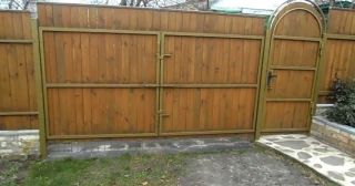 Купить распашные ворота деревянные Костомукша, цена от 2782 руб.